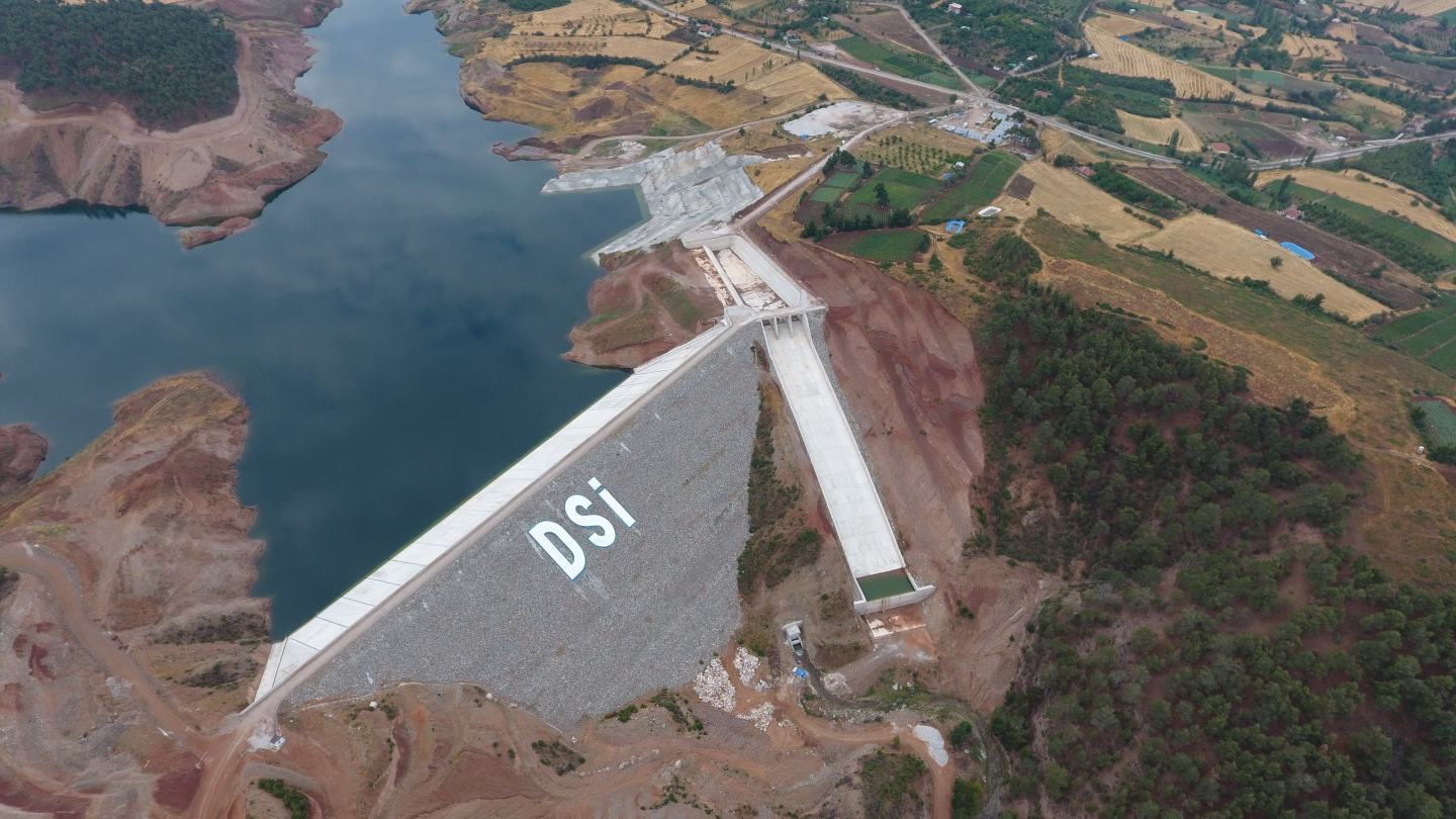 AYDINLAR AKBAŞ BARAJI İLETİM TÜNELİ, SU ALMA YAPISI VE ŞEV STABİLİTESİ SAĞLANMASI İŞİ