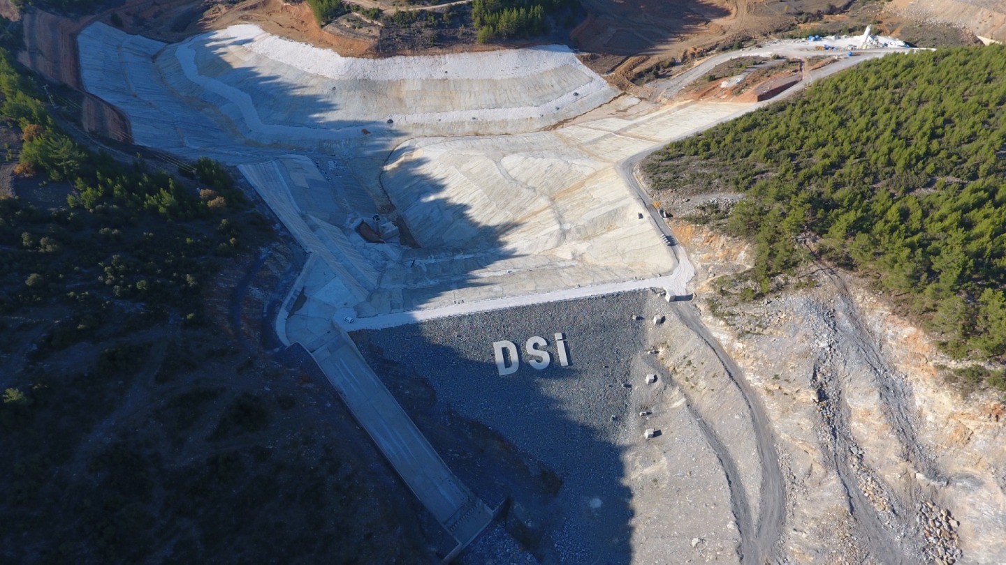AYDINLAR AKBAŞ BARAJI İLETİM TÜNELİ, SU ALMA YAPISI VE ŞEV STABİLİTESİ SAĞLANMASI İŞİ